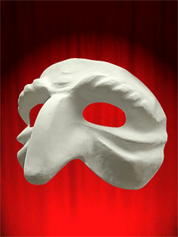 Weisse Maske Commedia in Pappmache - Runzliger pulcinella gemalt zu werden